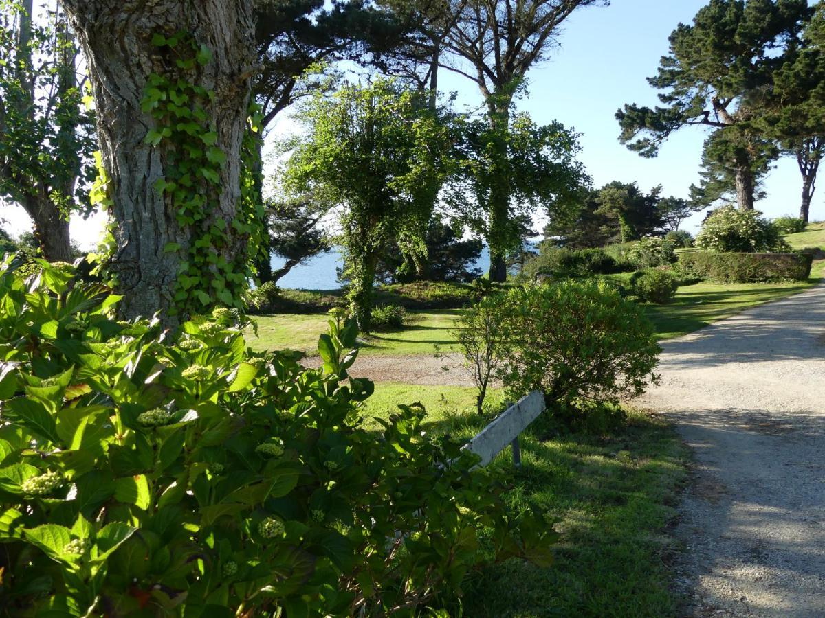 Hotel Air de camping car, caravane, tente emplacement nu avec électricité petit camping Plestin-les-Grèves Exterior foto